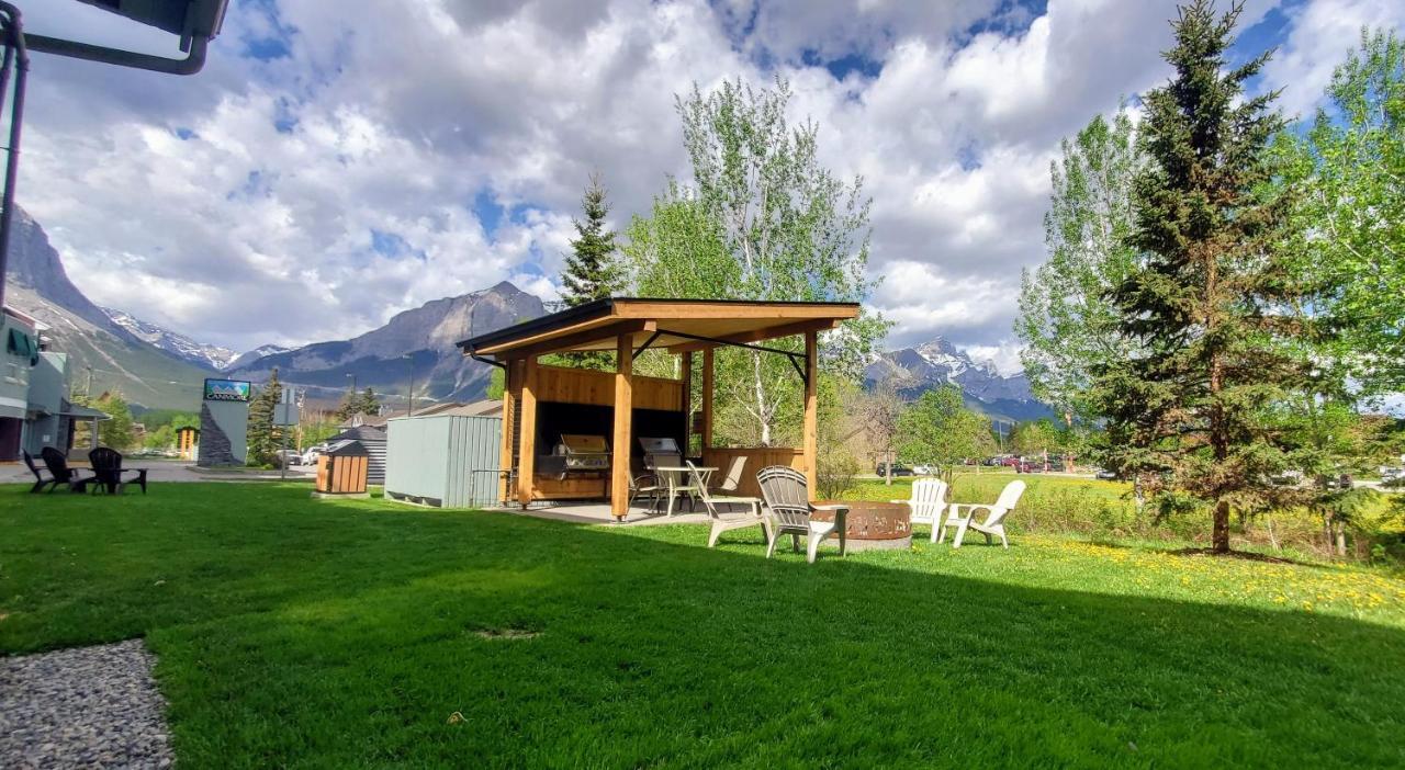 Sunset Resorts Canmore And Spa Extérieur photo