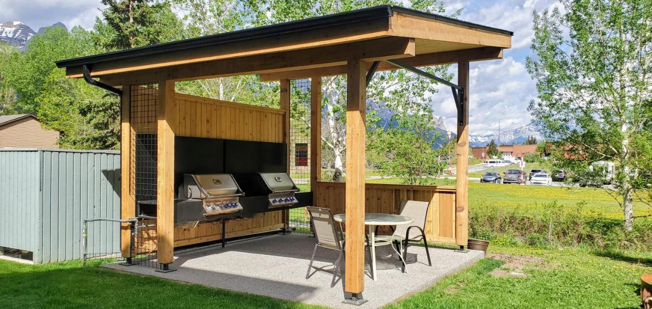 Sunset Resorts Canmore And Spa Extérieur photo