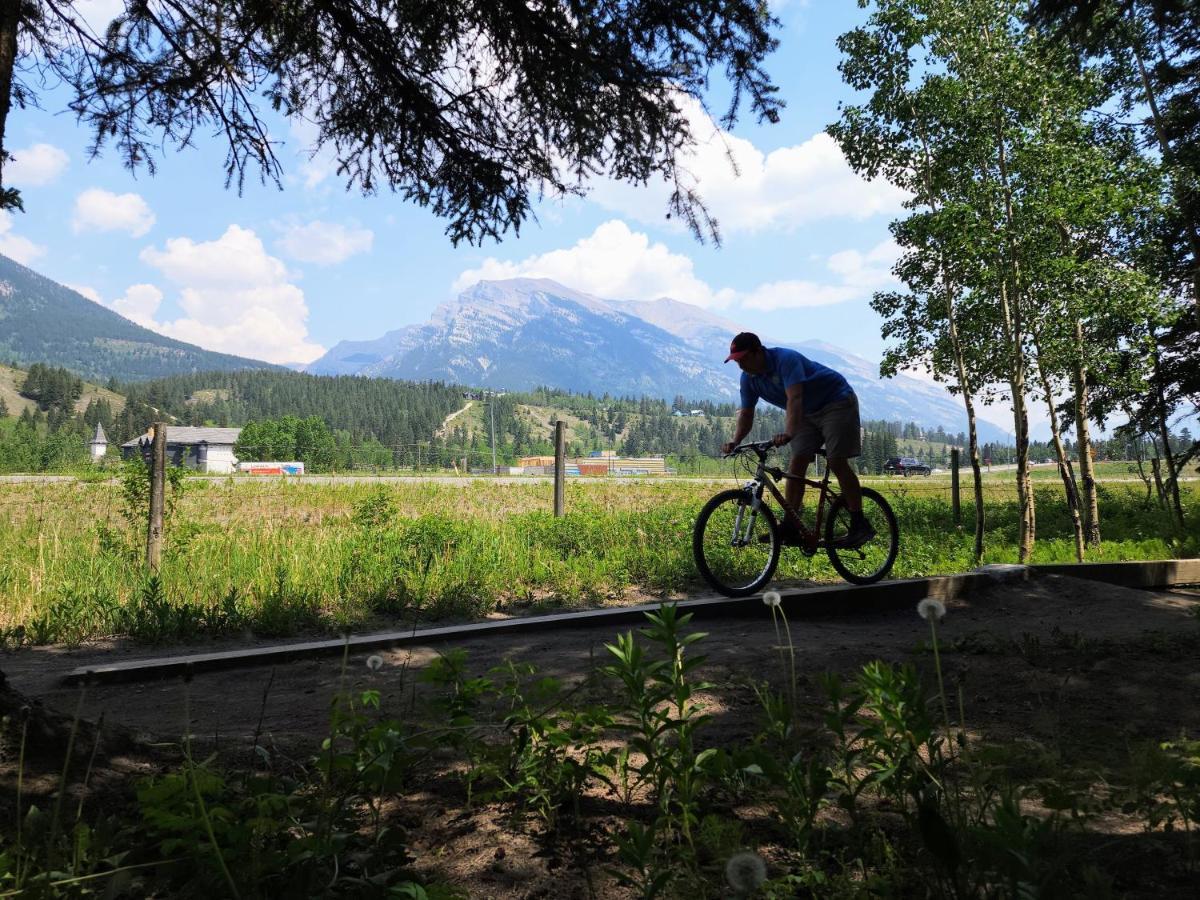 Sunset Resorts Canmore And Spa Extérieur photo