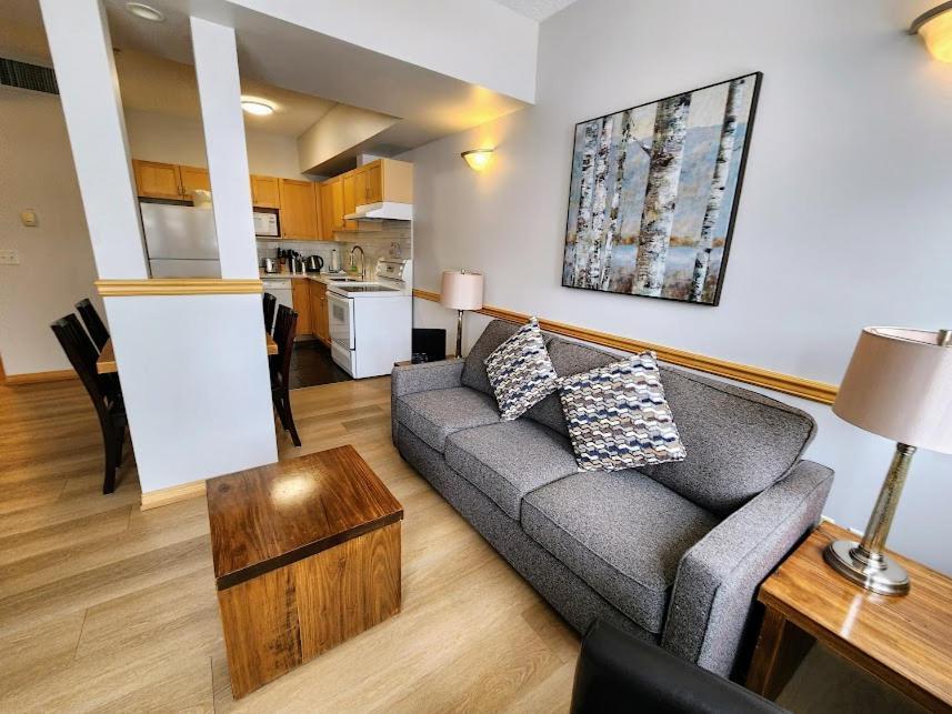 Sunset Resorts Canmore And Spa Extérieur photo