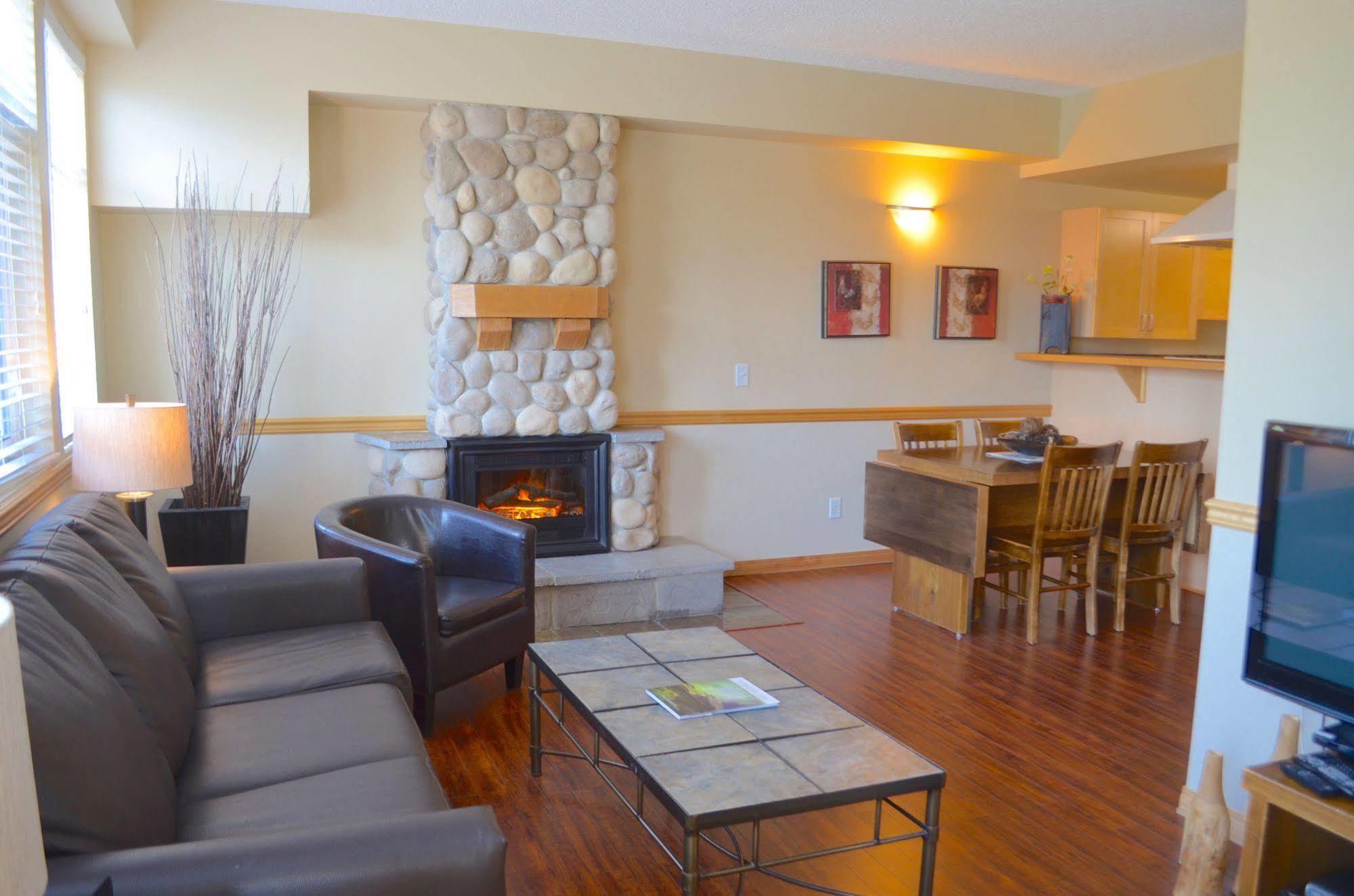 Sunset Resorts Canmore And Spa Extérieur photo