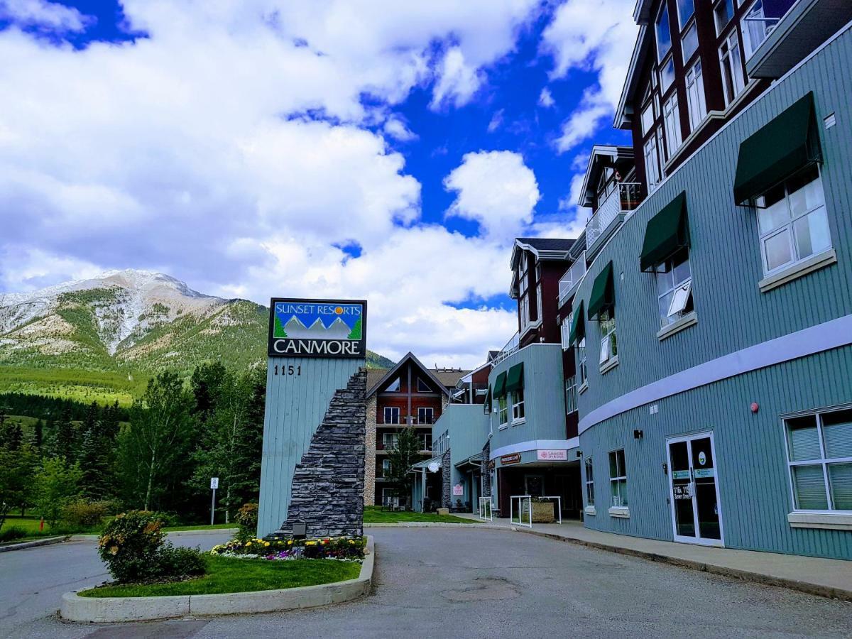 Sunset Resorts Canmore And Spa Extérieur photo