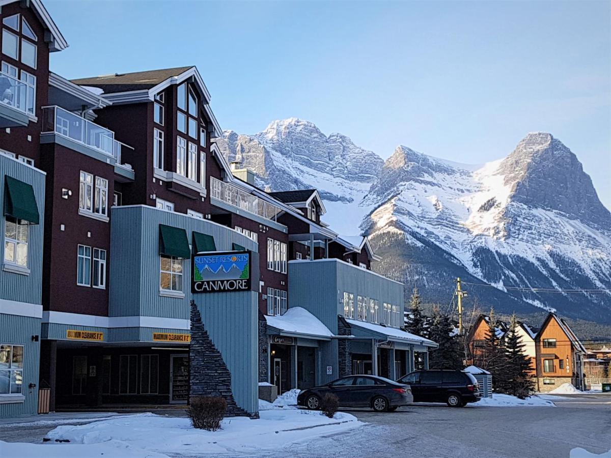 Sunset Resorts Canmore And Spa Extérieur photo
